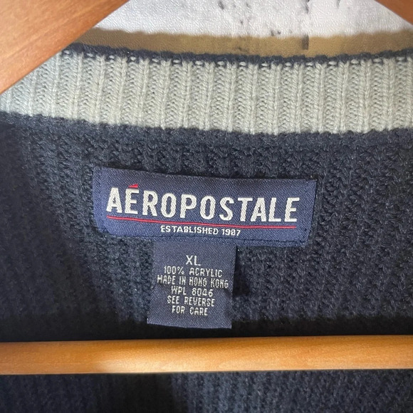 Men’s Aeropostale navy blue colored Sweater Size XL - Picture 3 of 3